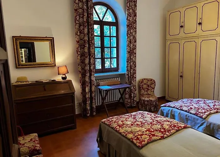 Vakantiehuis Beautiful Stone House With Garden - Il Poggio *